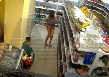 VIDEO/ Rusja simpatike, një hajdute e paturp