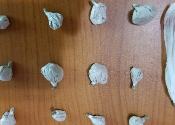 Durrës/ Shpërndante heroinë në afërsi të një lokali, arrestohet 39-vjeçari, në kërkim një tjetër