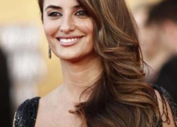 Si u gjend befas Penelope Cruz mes luftës midis Azerbajxhanit dhe Armenisë