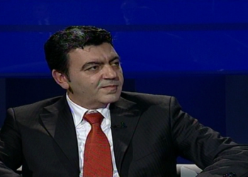 Pse Meta po i prish punë Bashës