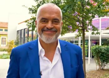 Video/ “Për këdo që ka kurajon për politikë”, Rama ftesë qytetarëve për të aplikuar me Partinë Socialiste