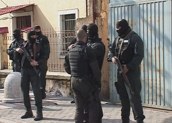 RENEA aksion blic gjatë natës në Laç/ Ndalohen 4 persona, mes tyre një biznesmen, disa të shoqëruar
