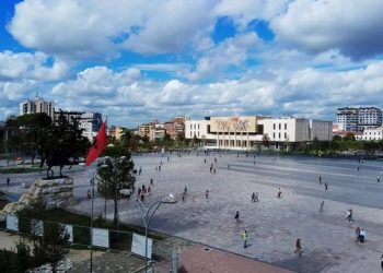 Shqiptarët njerëzit më pesimistë në botë, del sondazhi i OKB: 46% presin të jenë më keq në të ardhmen