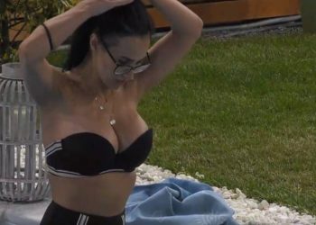 FOTO / Skena “të nxehta” në Big Brotherin grek, kamerat i nxjerrin zbuluar