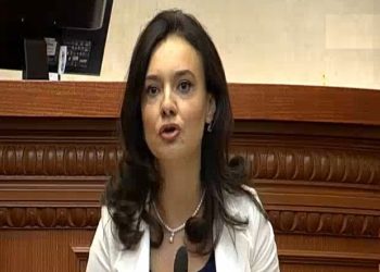 “Në Presidencë sulmohet me gjuhë seksiste”, Spiropali-Metës: Ika me studime si ekselente, jo me paratë e babait