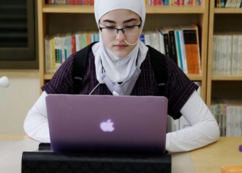 Mjekët nuk e gjenin se çfarë kishte, 18-vjeçarja studion mjekësi dhe zbulon sëmundjen