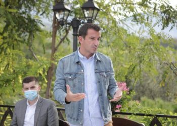 “Së shpejti nis edhe ndërtimi i shkollës së re”/ Veliaj prezanton projektet për zonën e Freskut, Thesarit dhe të Qesarakës