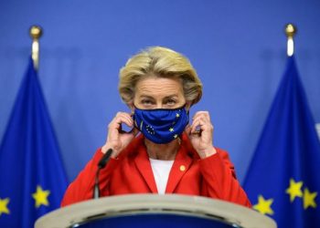 COVID “godet” Brukselin/ Vetëizolohet Presidentja e KE-së von der Leyen, pati kontakt me një të infektuar