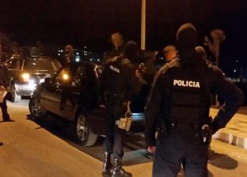 Zinxhiri i vrasjeve në Elbasan, Dumani dhe Talo Çela fshihen mes Lushnjes dhe Durrësit?