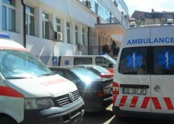Aksident në Durrës/ ”Fiat-i” përplas për vdekje të moshuarin