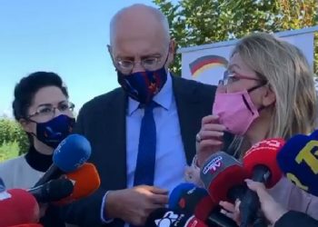 Zingraf: Shqipëria ka marrë “PO”-në për bisedimet për anëtarësimin në BE, dyert janë të hapura