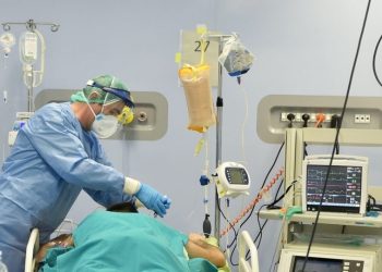 Vrau pacienti me Covid, habit mjeku: Doja ti kurseja dhimbjen