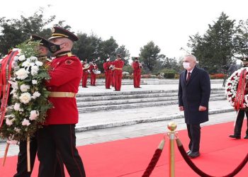 Meta: Asnjë debat për datën, 29 nëntori është fakt historik!