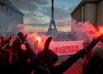 Ligji për sigurinë/ Policia përplaset me protestuesit në Francë