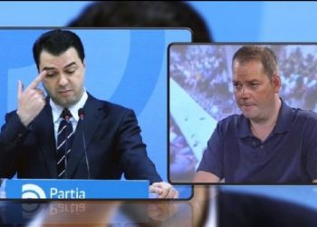Epike/ Ish-anëtari i kryesisë së PD-së tallet me Bashën
