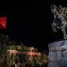 Tirana feston sonte “Natën e Bardhë”, ja këngëtarët që dhurojnë emocione