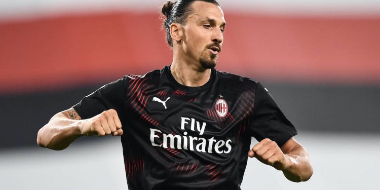 200729 Zlatan Ibrahimovic of AC Milan celebrates during the Serie A match between Sampdoria and Milan on July 29, 2020 in Genoa. Photo: Matteo Gribaudi / BILDBYRAN fotboll football soccer Serie A Sampdoria Milan jubel celebration PUBLICATIONxNOTxINxSWExNORxAUT Copyright: MATTEOxGRIBAUDI BB200729BB194