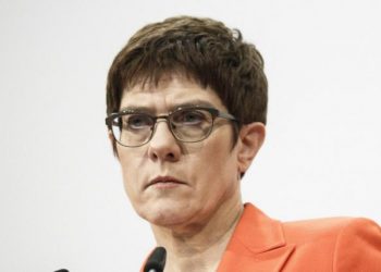 Ministrja gjermane e Mbrojtjes hapur Macron-it: Pa SHBA-në, BE nuk mbrohet dot