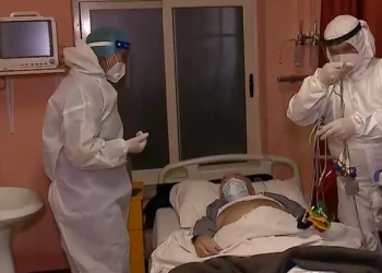 Kamera e TV hyn në çdo dhomë te ‘Shefqet Ndroqi’, mjekët dhe pacientët flasin LIVE