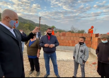 “Në vit të Ri futeni në shtëpi!”/ Batutat e Ramës me djalin: Po nuk more 10 do të lëmë në çadër