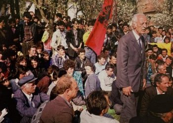 Ja si u zgjidh vëllavrasja mes shqiptarëve të Kosovës nga një profesor e pesë studentë