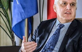 Majko flet për periudhën kur ishte kryeministër: Në Kosovë nuk ka pasur luftë civile, Thaçi e Rugova…