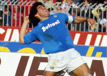Napoli i prek të gjithë me statusin për Maradonën: Të gjithë po presin fjalët tona, por është koha për lot