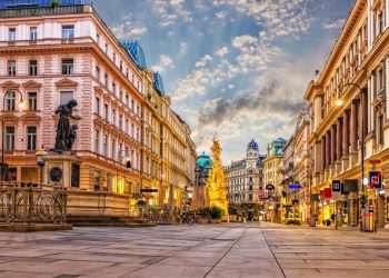 Austria drejt bllokimit total, pritet nesër njoftimi nga kancelari Kurz