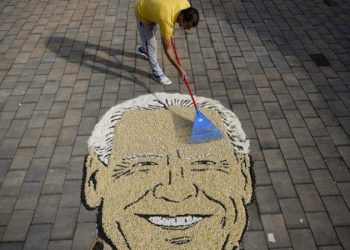 Portretizon me fara Joe Biden, shqiptari nga Kosova pushton mediet botërore