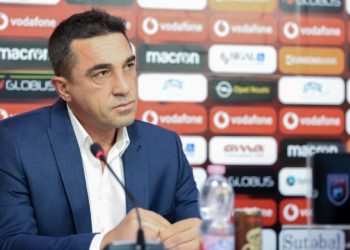 Dede trajneri ri i bardhebluve: Tirana të harrojë që ka fituar titullin, të mendojë si do e mbrojë tani