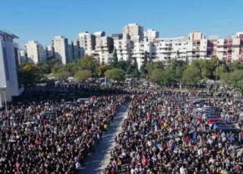 “Harrohet” pandemia në Malin e Zi teksa përcillet për në banesën e fundit kreu i Kishës Ortodokse Serbe