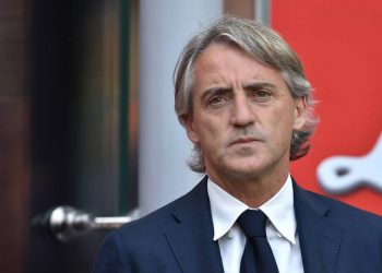 I izoluar në shtëpi… Trajneri i Italisë infektohet me Covid-19