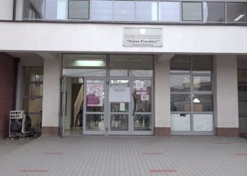 Mbyllen votimet në Podujevë dhe Mitrovicë, shënohen incidente dhe akuza mes partive