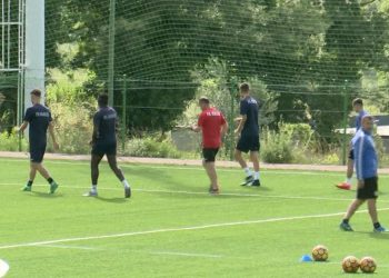 Dy futbollistë dhe 1 zyrtar i Kukësit, pozitivë me Covid