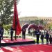 Ceremonia e ngritjes së flamurit në sheshin Skënderbej/ Veliaj: Kur shqiptarët bëhen bashkë, mund t’i bëjmë ballë çdo sfide