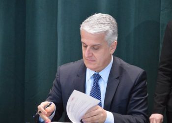 Akuzat ndaj Thaçit/ Majko: Kush thotë se krimet janë bërë nga UÇK-ja, është shpifje, do vinin në dyshim misionet e NATO-s