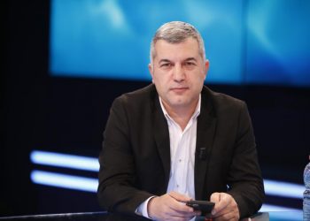 Mjeku Koni shpjegon si raportohet numri i viktimave nga Covid