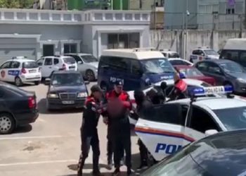 Sekuestrohen mbi 10 kg heroinë në Elbasan, vinte nga Turqia. Në pranga 3 persona