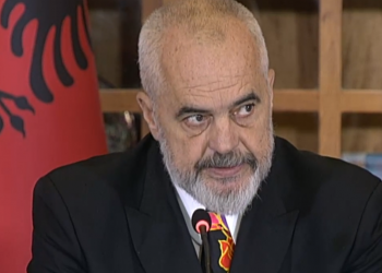 “Bota po shkon në Hënë, ne flasim për ujë”/ Rama: Trashëguam depo dhe tubacione të viteve ‘60-70