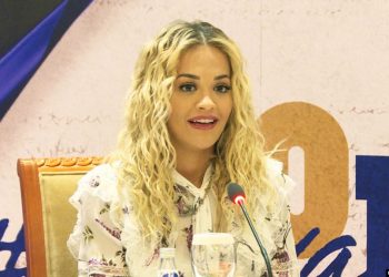 Organizoi festë për ditëlindje, Rita Ora kërkon falje për thyerjen e rregullave
