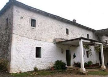 Dosja e “Shtëpisë së Verdhë”, UNMIK fsheh emrat e 8 bashkëpunëtorëve shqiptarë, mes tyre edhe policë nga Burreli