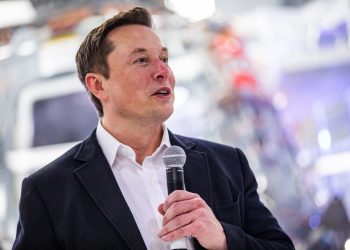 Musk hedh dyshime mbi tamponët: U testova 4 herë! Dy më dolën pozitivë, e dy negativë