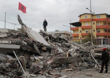 Një vit nga tragjedia e 26 nëntorit kur Shqipëria u zgjua nën rrënoja/ 51 persona humbën jetën, shumë familje mbetën në ‘qiell të hapur’