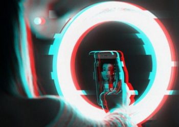 Tik-Tok trend kërcimi në botë, por paradoksi në Shqipëri kthehet në urrejtje mes të rinjve