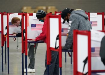 Amerikanët i kalojnë pritshmëritë, pjesëmarrje e madhe në votime