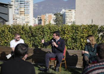 Veliaj prezanton 5 prioritetet për rininë në 2021: “Do vijojmë punën për hapjen e shkollave, karta e Studentit me 1 mijë shërbime”