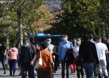 Ekspertët parashikojnë: Në janar do shtohen të infektuarit me Covid në Shqipëri