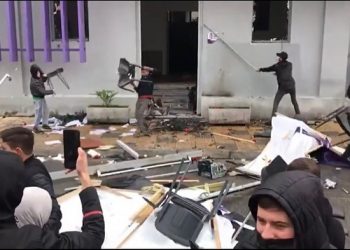 Dhuna gjatë protestës në Shkodër/ Procedohen penalisht 45 persona, midis tyre Voltana Ademi dhe 2 zjarrfikës
