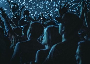 Demokracia në një flluskë