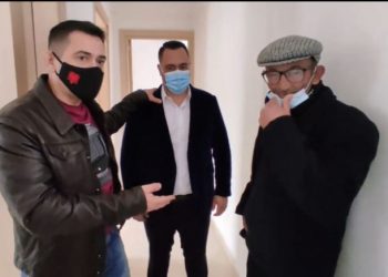 Dy familje hyjnë në banesat e reja në Maminas/ Ahmetaj: Ne nuk i braktisim njerëzit